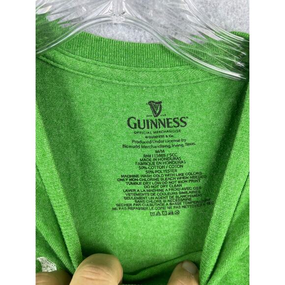 Guinness Stout Shirt Men's M Green Short Sleeve Beer Brewery Irish Pub Bar - Picture 5 of 9